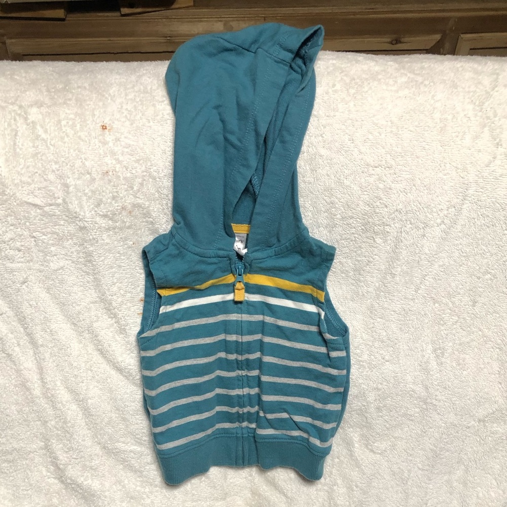 Carter’s baby sleeveless jacket